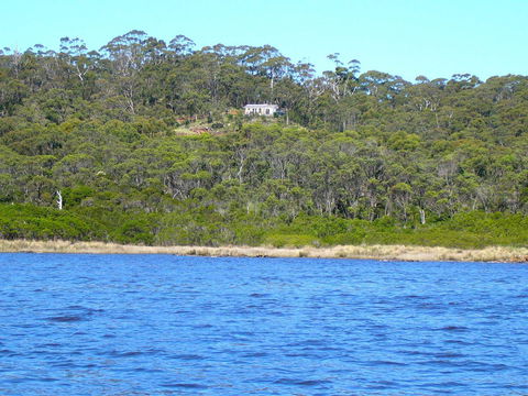 Island View Spa Cottage - Accommodation Port Macquarie 4