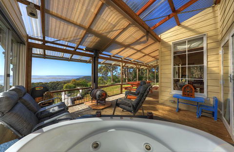 Island View Spa Cottage - Accommodation Port Macquarie 8