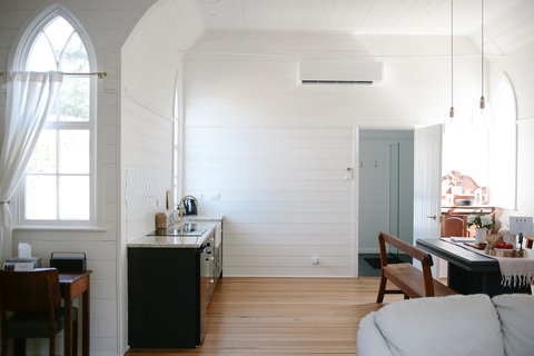 Old White Church Bed & Breakfast - Accommodation Port Macquarie 18