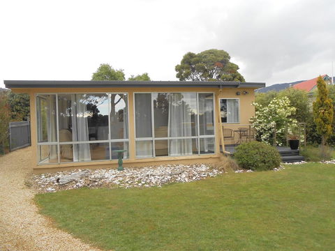 Bruny Ocean Cottage - Accommodation Port Macquarie 13