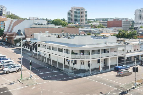 Newmarket Hotel - Accommodation Port Macquarie 0