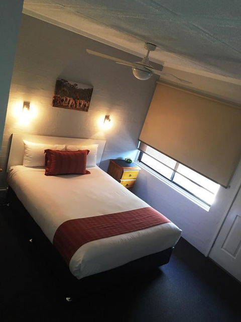 Nicholas Royal Motel - No Pets Allowed - Accommodation Port Macquarie 3