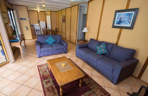 Nornalup Riverside Chalet - Accommodation Port Macquarie 2