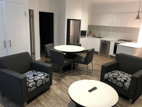 Nouveau On Young - Accommodation Port Macquarie 2