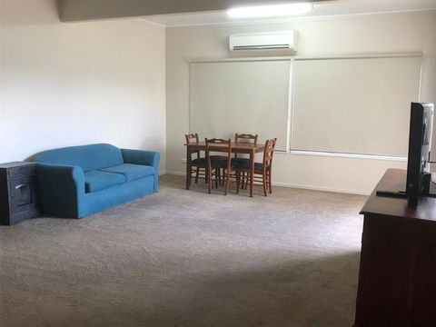 O'Shea's Royal Hotel - Accommodation Port Macquarie 1