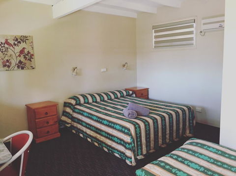 Oasis Motel - Accommodation Port Macquarie 0
