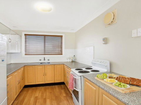 Ocean Blue Apartment Five - Ground Floor Apartment - Accommodation Port Macquarie 2