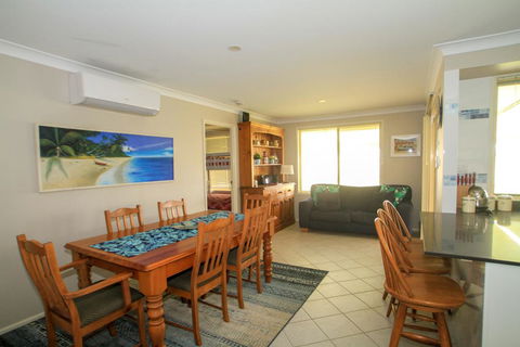 Ocean Break - At Berrara - Accommodation Port Macquarie 2