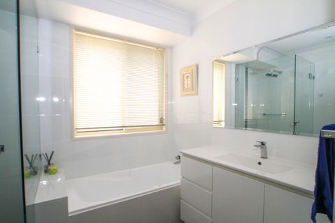 Ocean Break - At Berrara - Accommodation Port Macquarie 3
