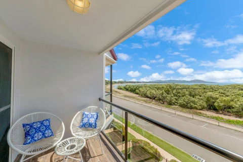 Ocean Breeze, Near Parks And Rowes Bay - Accommodation Port Macquarie 1