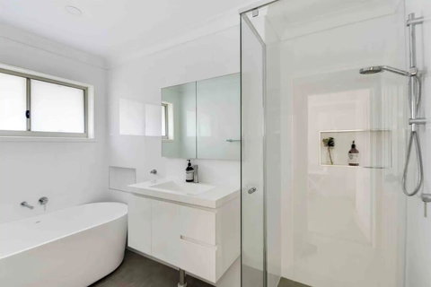 Ocean Views On Barnhill - Accommodation Port Macquarie 3