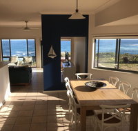 Ocean Views' 4 Ocean Street - air conditioned luxury with beautiful ocean views - Accommodation Port Macquarie