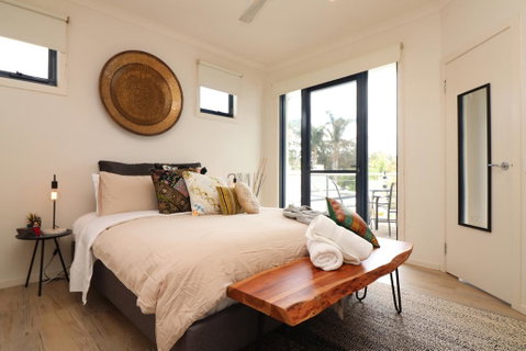 Ocean Whispers - Pets, WiFi, 300m Beach, 3 Bdrm, Linen - Accommodation Port Macquarie 1