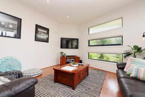 Ocean Whispers - Pets, WiFi, 300m Beach, 3 Bdrm, Linen - Accommodation Port Macquarie 0
