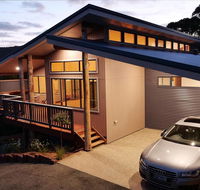 Ocean Islands  Whales  - Accommodation Port Macquarie