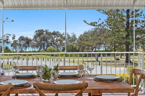Oceanfront Beach House On Marine Parade - Accommodation Port Macquarie 0