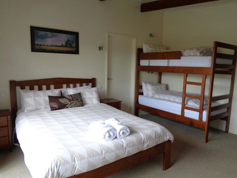 Off Mountain Accommodation - Accommodation Port Macquarie 2