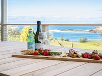 Ohana Oasis - front row to reserve beach and ocean