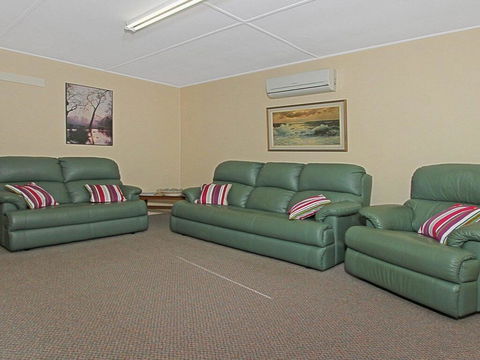 Ohio - One Street Back From Beach Access - Accommodation Port Macquarie 3