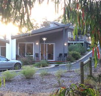 On the Edge of the Forest - Accommodation Port Macquarie