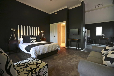 One Paddock Currency Creek Winery Villas - Accommodation Port Macquarie 0