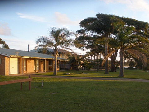 Ourimbah - Across From The Local Rock Pools - Accommodation Port Macquarie 0