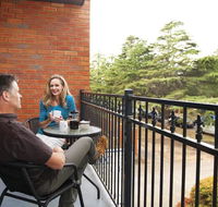Oxley Court Serviced Apartments - Accommodation Port Macquarie