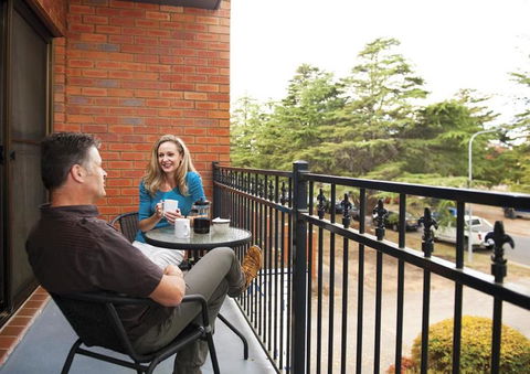 Oxley Court Serviced Apartments - Accommodation Port Macquarie 0