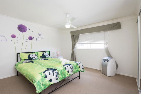 Panda Holiday -Close Mountain Ocean Pet Friendly - Accommodation Port Macquarie 0