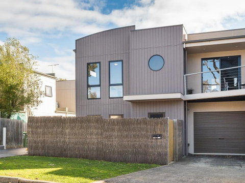 Paradise In Cowes - Accommodation Port Macquarie 0