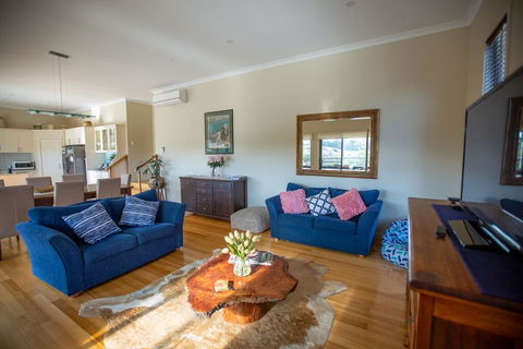 Paula's Place 8 Ti Tree Close Robe - Accommodation Port Macquarie 0