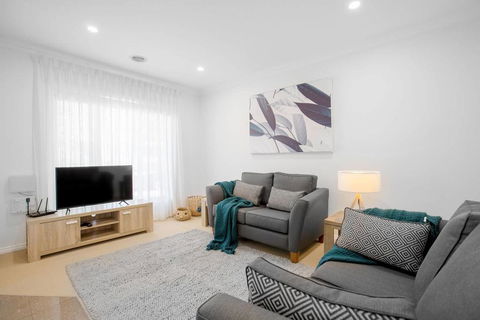 Peaceful Designer 2BR@ReserveStyle Mill Park - Accommodation Port Macquarie 0