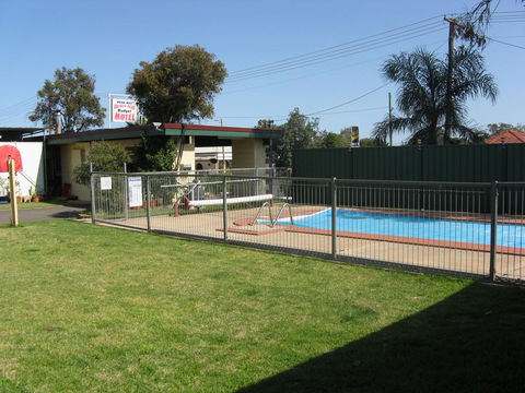 Peak Hill Golden Peak Budget Motel - Accommodation Port Macquarie 2