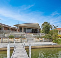 Pelican Brief - relaxing canal frontage - Accommodation Port Macquarie