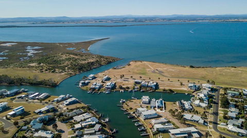 Pelican Landing - Stunning Lake King Views - Accommodation Port Macquarie 0