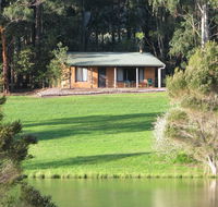 Pemberton Lake View Chalets - Accommodation Port Macquarie
