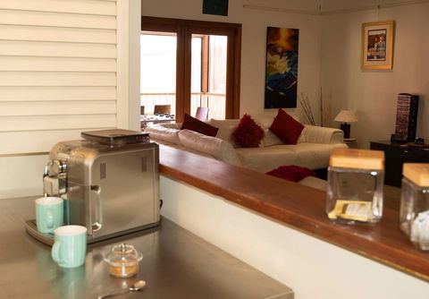 Pemberton Lodge - Accommodation Port Macquarie 0