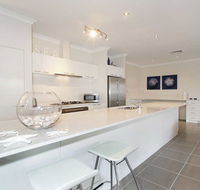 Penguin 4 Bedroom House by Shoalwater Executive Homes - Accommodation Port Macquarie