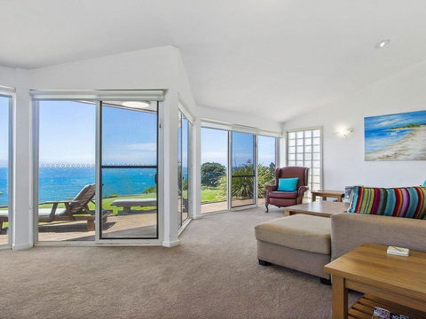 Penguin Head Retreat - Fabulous Views - Accommodation Port Macquarie 0