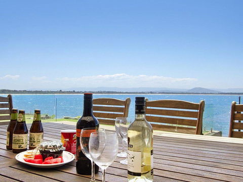 Penguin Head Retreat - Fabulous Views - Accommodation Port Macquarie 3