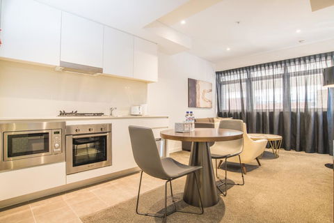 Perfect Location 1bed Apt @Silkari Suite Chatswood - Accommodation Port Macquarie 1