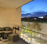 Perfectly Located Modern Apartment - Canberra CBD - Accommodation Port Macquarie