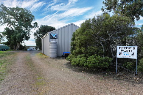 Peter's Port - Accommodation Port Macquarie 1
