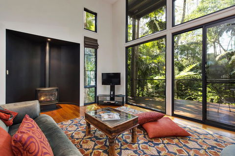 Pethers Rainforest Retreat - Accommodation Port Macquarie 0