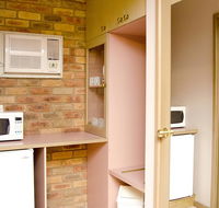 Pines Country Club Motor Inn - Accommodation Port Macquarie