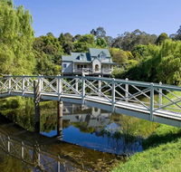 PLUM TREE COTTAGE - spa cottage with woodfire - Accommodation Port Macquarie