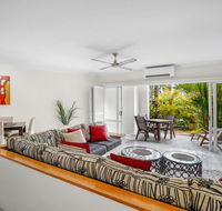 Poolside Apt in Alamanda Beachfront Resort 52 - Accommodation Port Macquarie