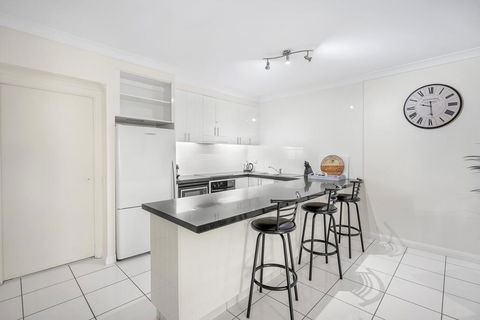 Poolside Apt In Alamanda Beachfront Resort (52) - Accommodation Port Macquarie 2
