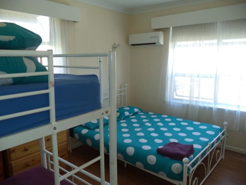 Port Adelaide Backpackers - Accommodation Port Macquarie 3
