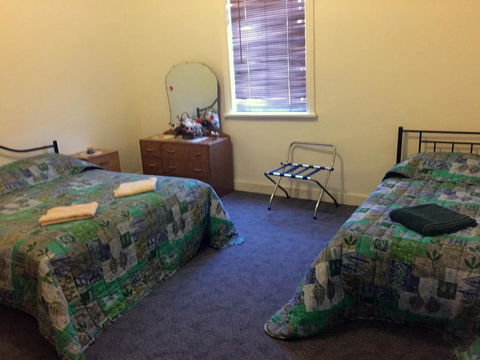 Port Wakefield Cottages - Accommodation Port Macquarie 1